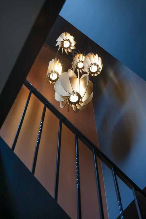 Zakske13 - Design Boutique B&B In Bruges City Centre (Adults Only) エクステリア 写真 Detail of the staircase