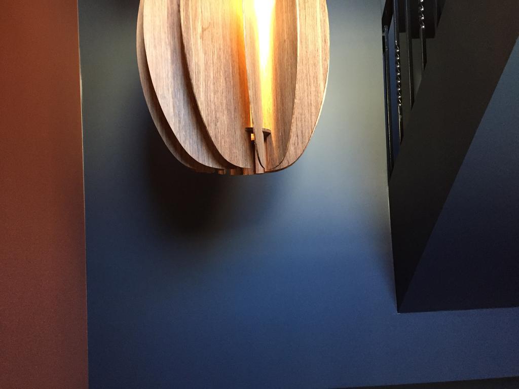 Zakske13 - Design Boutique B&B In Bruges City Centre (Adults Only) エクステリア 写真 A lamp in the stairwell