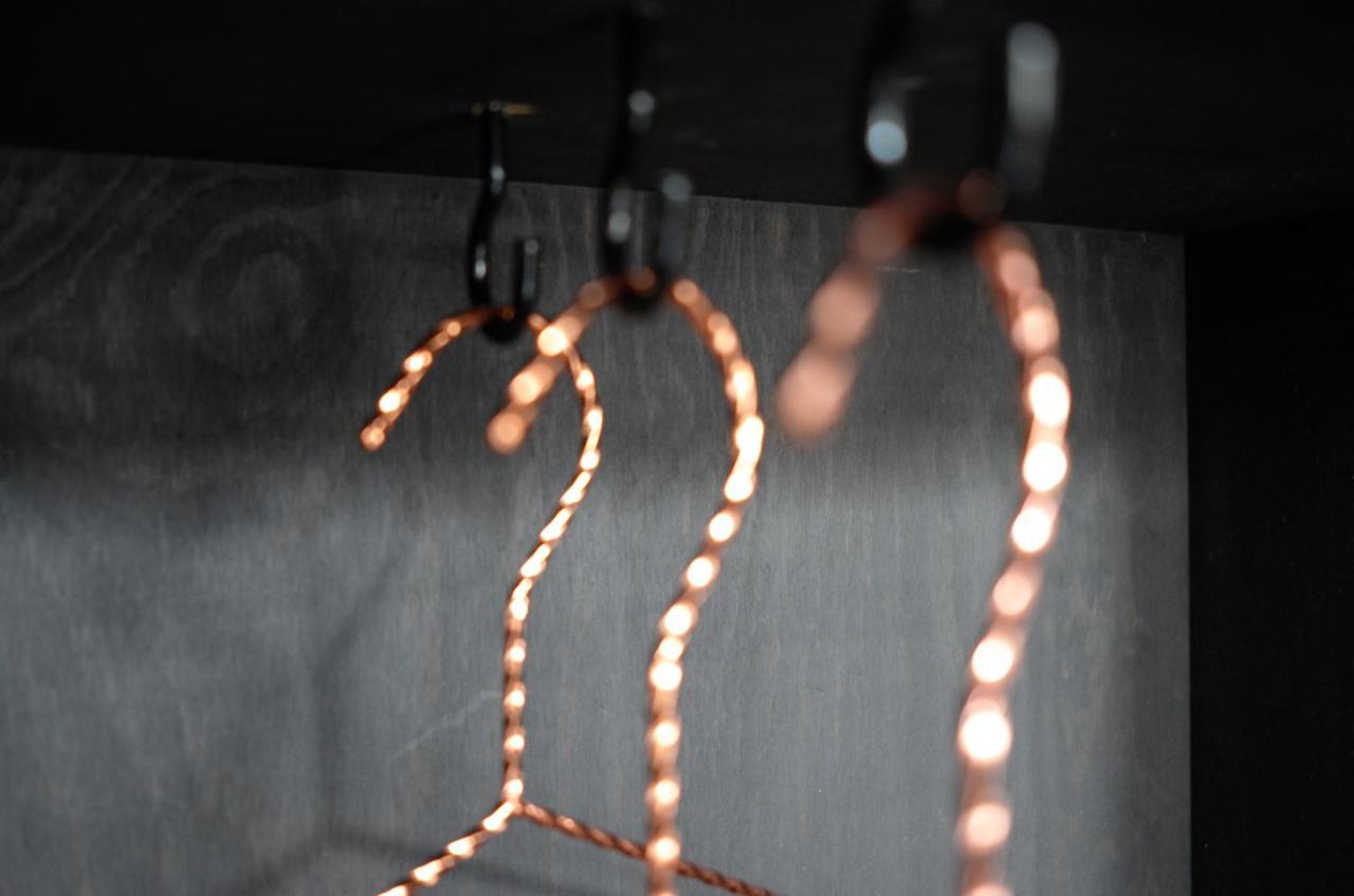 Zakske13 - Design Boutique B&B In Bruges City Centre (Adults Only) エクステリア 写真 A neon sign