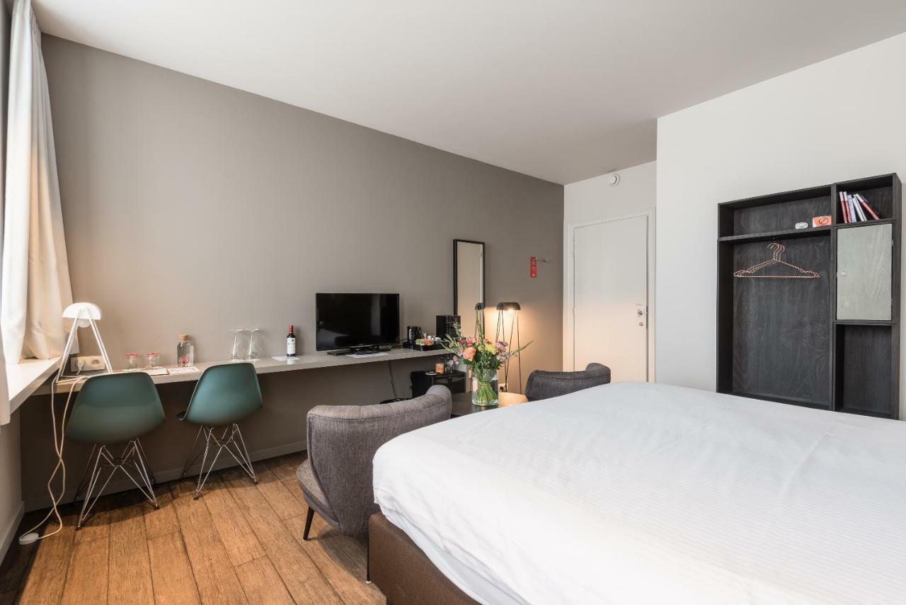 Zakske13 - Design Boutique B&B In Bruges City Centre (Adults Only) エクステリア 写真 A typical studio apartment in Amsterdam